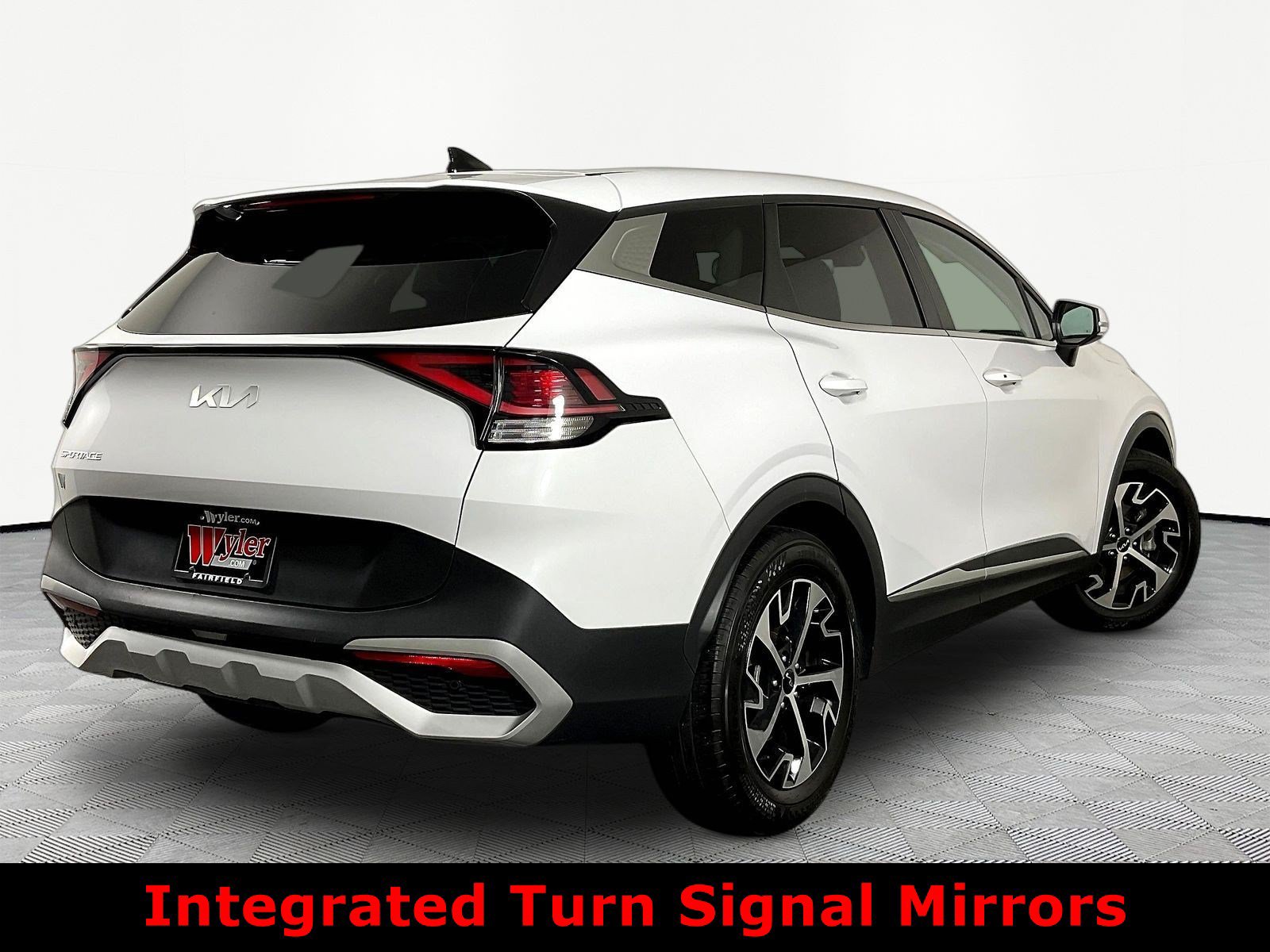 Used 2024 Kia Sportage EX FWD image 6
