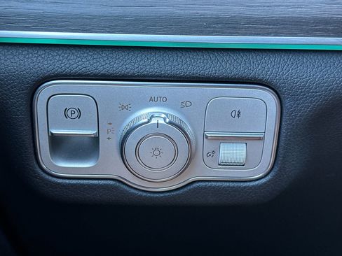 Certified 2021 Mercedes-Benz GLS 450 4MATIC image 32