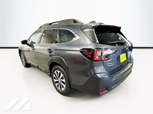 Used 2024 Subaru Outback Premium AWD/4WD image 7