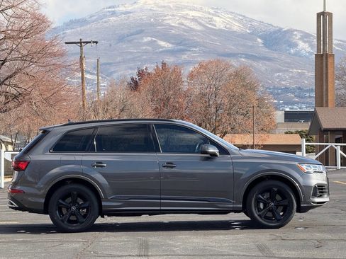 Used 2021 Audi Q7 3.0T Premium image 2