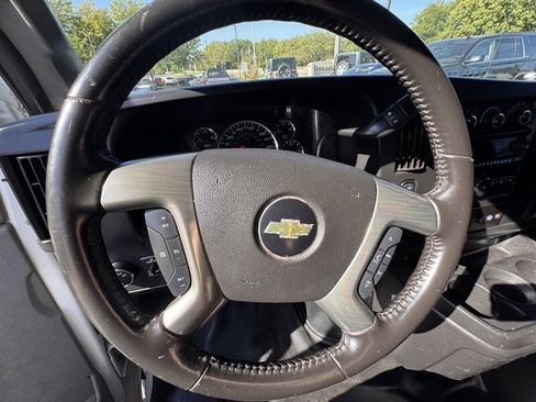 Used 2017 Chevrolet Express 3500 image 16