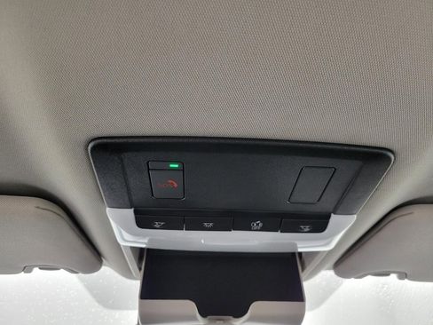 Used 2025 Nissan Altima 2.5 SV image 19