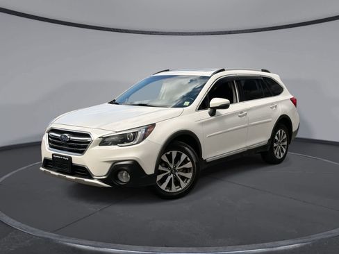 Used 2019 Subaru Outback 3.6R Touring AWD/4WD image 1