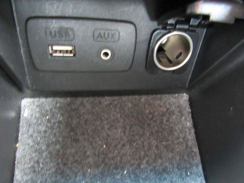 Used 2012 Subaru Legacy 3.6R Limited w/ Popular Pkg 2 AWD/4WD image 19