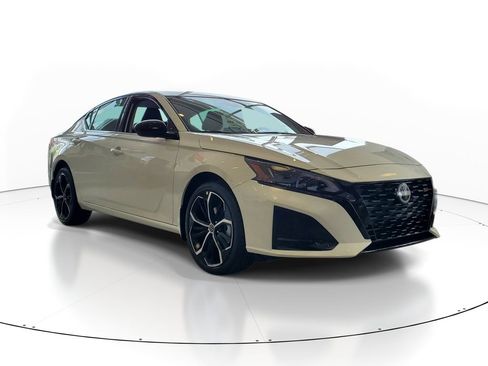 New 2026 Nissan Altima 2.5 SR AWD/4WD image 1