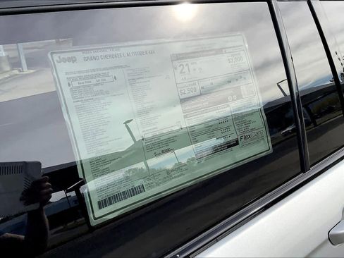 New 2025 Jeep Grand Cherokee L Altitude image 19