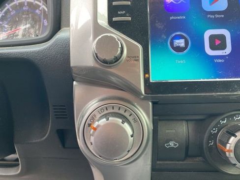 Used 2017 Toyota 4Runner SR5 image 18