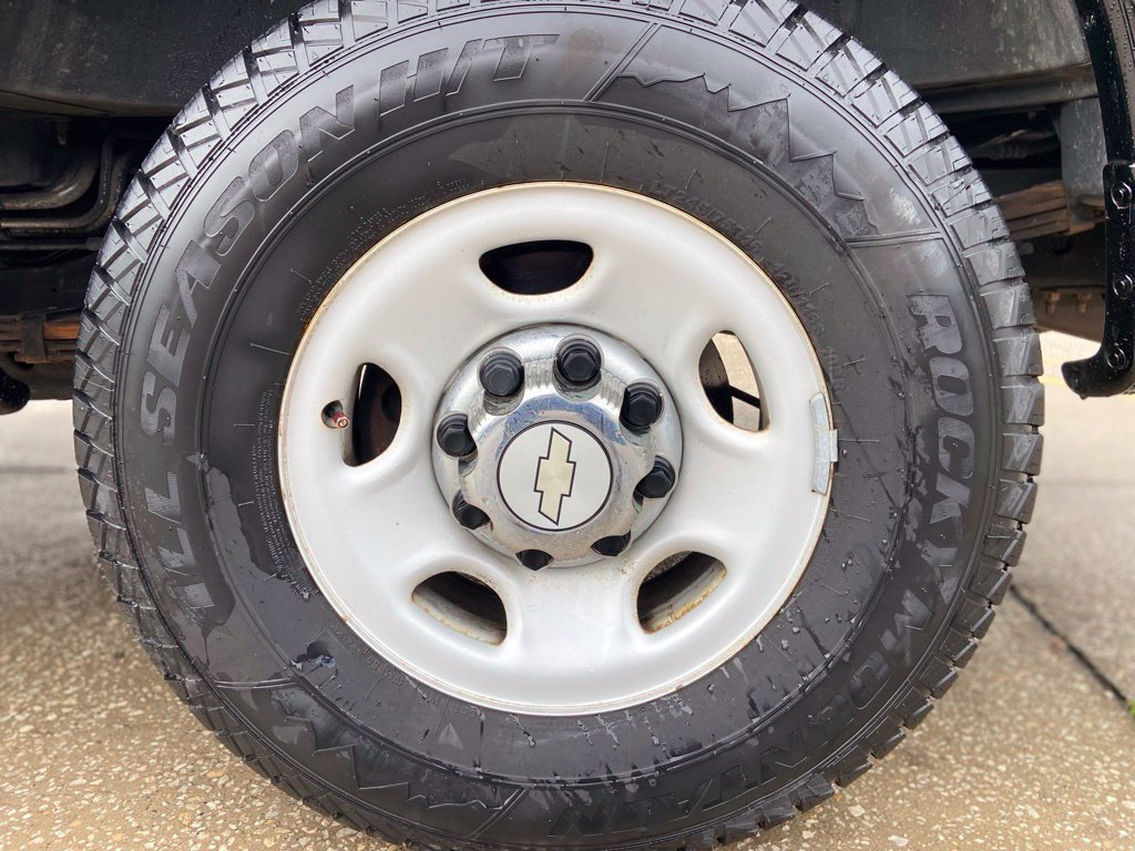 Used 2012 Chevrolet Express 3500 LT w/ LT Preferred Equipment Group RWD image 11