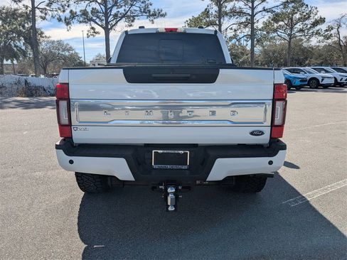 Used 2022 Ford F350 Limited image 5