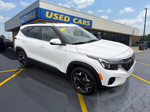 Used 2024 Kia Seltos EX AWD/4WD image 4