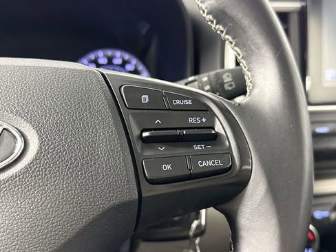 Used 2022 Hyundai Venue SEL w/ Cargo Package image 20