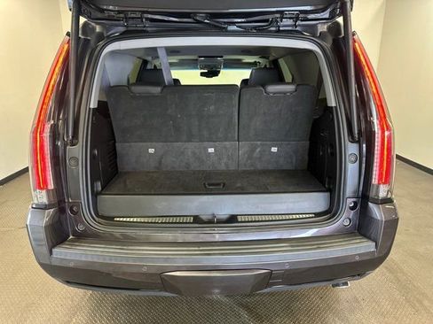 Used 2016 Cadillac Escalade Luxury image 13