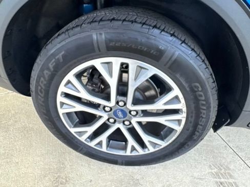 Used 2021 Ford Escape SEL w/ Technology Package AWD/4WD image 37