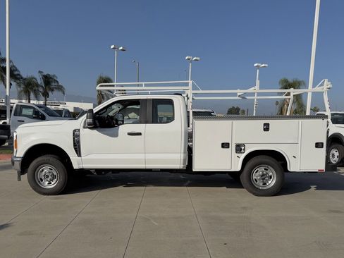 Used 2023 Ford F250 XL w/ XL Chrome Package image 9