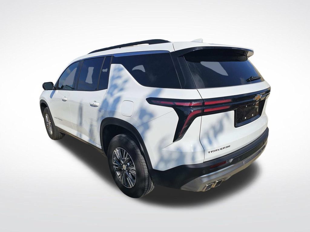 Used 2024 Chevrolet Traverse LT w/ LPO, Floor Liner Package FWD image 14