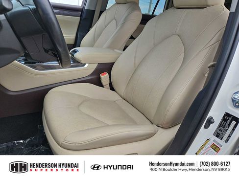 Used 2021 Toyota Highlander Limited FWD image 17