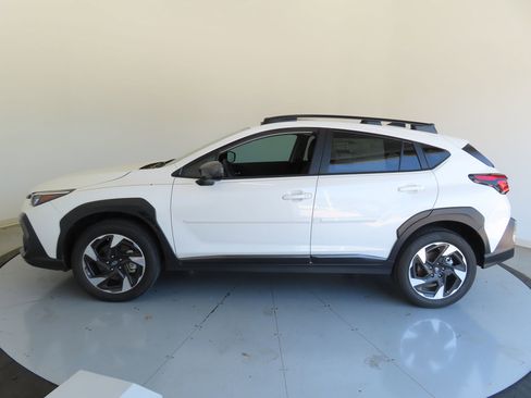 Certified 2025 Subaru Crosstrek 2.5i Limited w/ Crosstrek Mirror Package image 9