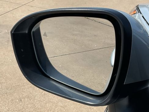 Used 2025 Nissan Rogue SV image 11