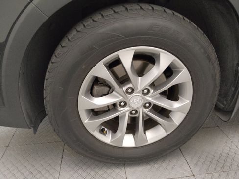 Used 2020 Hyundai Santa Fe SE FWD image 31