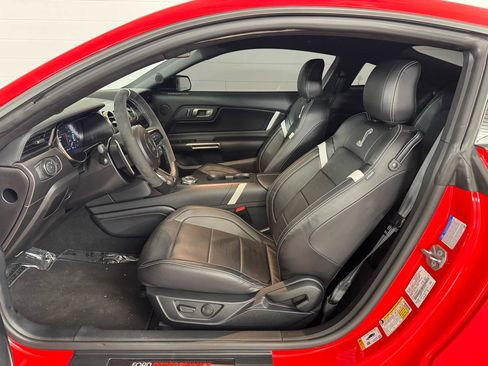 Used 2021 Ford Mustang Shelby GT500 w/ Technology Package image 15