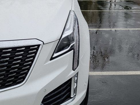 Used 2021 Cadillac XT5 Premium Luxury image 9