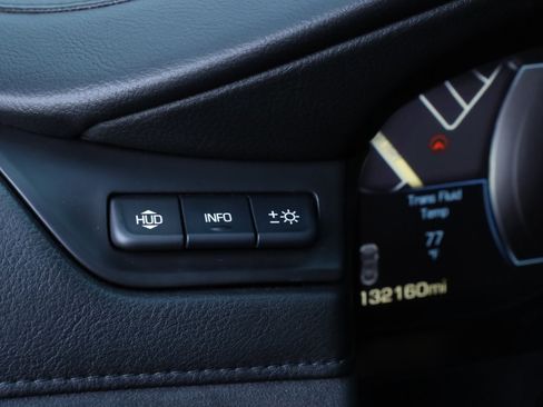 Used 2015 Cadillac Escalade Premium image 37