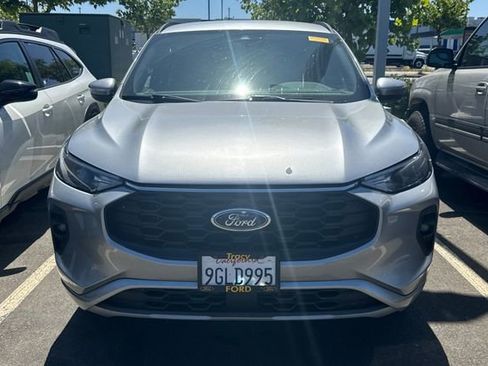 Used 2023 Ford Escape ST-Line Select w/ Class II Trailer Tow Package AWD/4WD image 3
