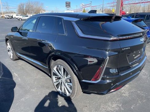 Used 2024 Cadillac Lyriq Luxury w/ LPO, Floor Liner Package image 8