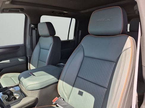 New 2026 GMC Yukon XL AT4 image 31