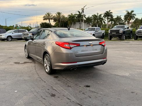 Used 2013 Kia Optima SX w/ Limited Pkg FWD image 5