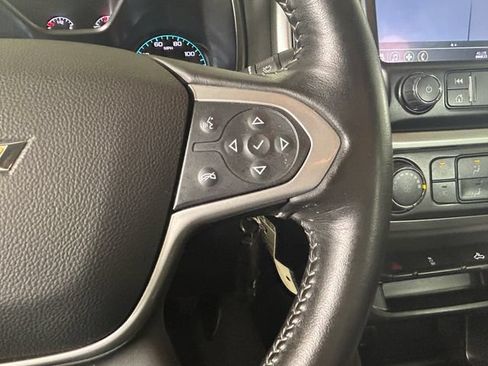 Used 2022 Chevrolet Colorado LT w/ LT Convenience Package AWD/4WD image 17