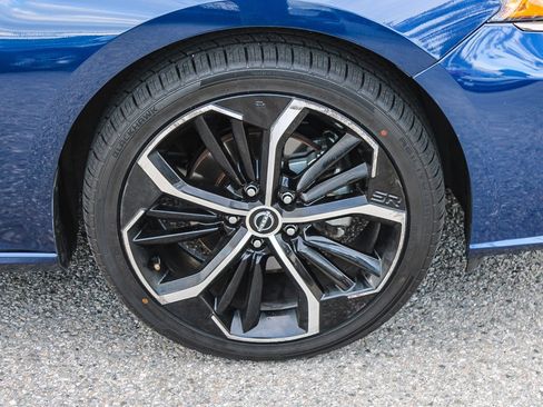 Used 2023 Nissan Altima 2.5 SR image 11