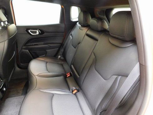 New 2026 Jeep Compass Latitude image 10