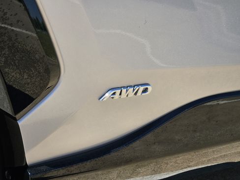 Used 2023 Toyota RAV4 SE AWD/4WD image 8