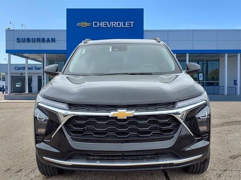 New 2026 Chevrolet Trax LT w/ Driver Confidence Package image 2