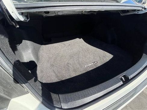 Used 2021 Toyota Corolla SE w/ Carpet Mat Package (TMS) FWD image 17