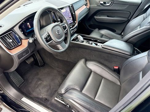 Used 2023 Volvo XC60 B6 Ultimate image 25