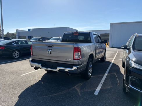 Used 2022 RAM 1500 Big Horn AWD/4WD image 3