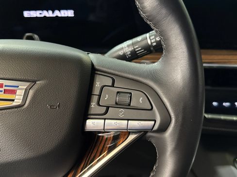 Used 2024 Cadillac Escalade ESV Premium Luxury AWD/4WD image 30