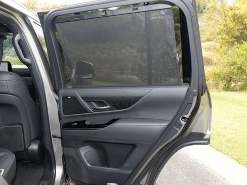 Used 2024 Lexus LX 600 4WD w/ Luxury Package image 44