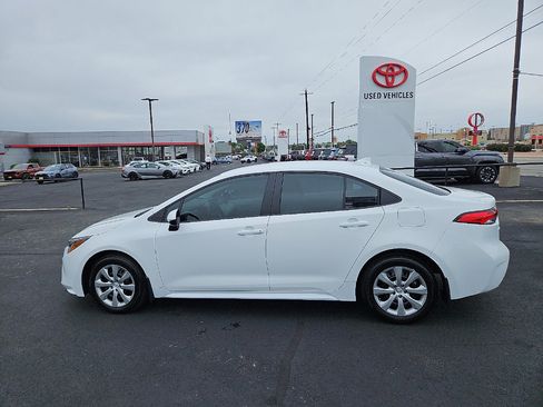 Certified 2026 Toyota Corolla LE FWD image 2