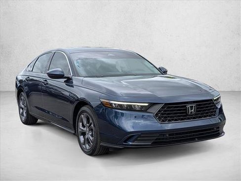 Certified 2025 Honda Accord EX-L image 3