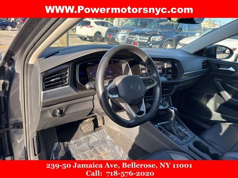 Used 2022 Volkswagen Jetta SE image 27
