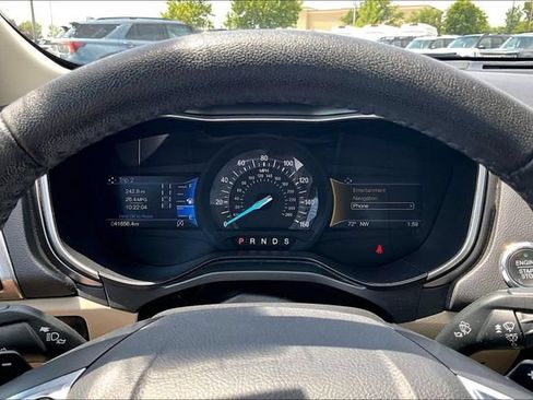Used 2019 Ford Fusion SEL FWD image 13