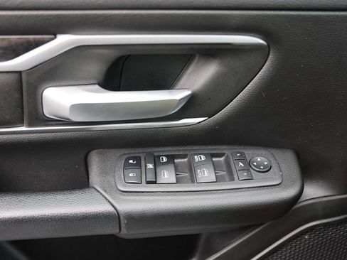 Used 2023 RAM 1500 Big Horn AWD/4WD image 38