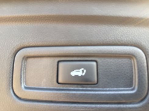 Used 2017 INFINITI QX70 2WD image 33