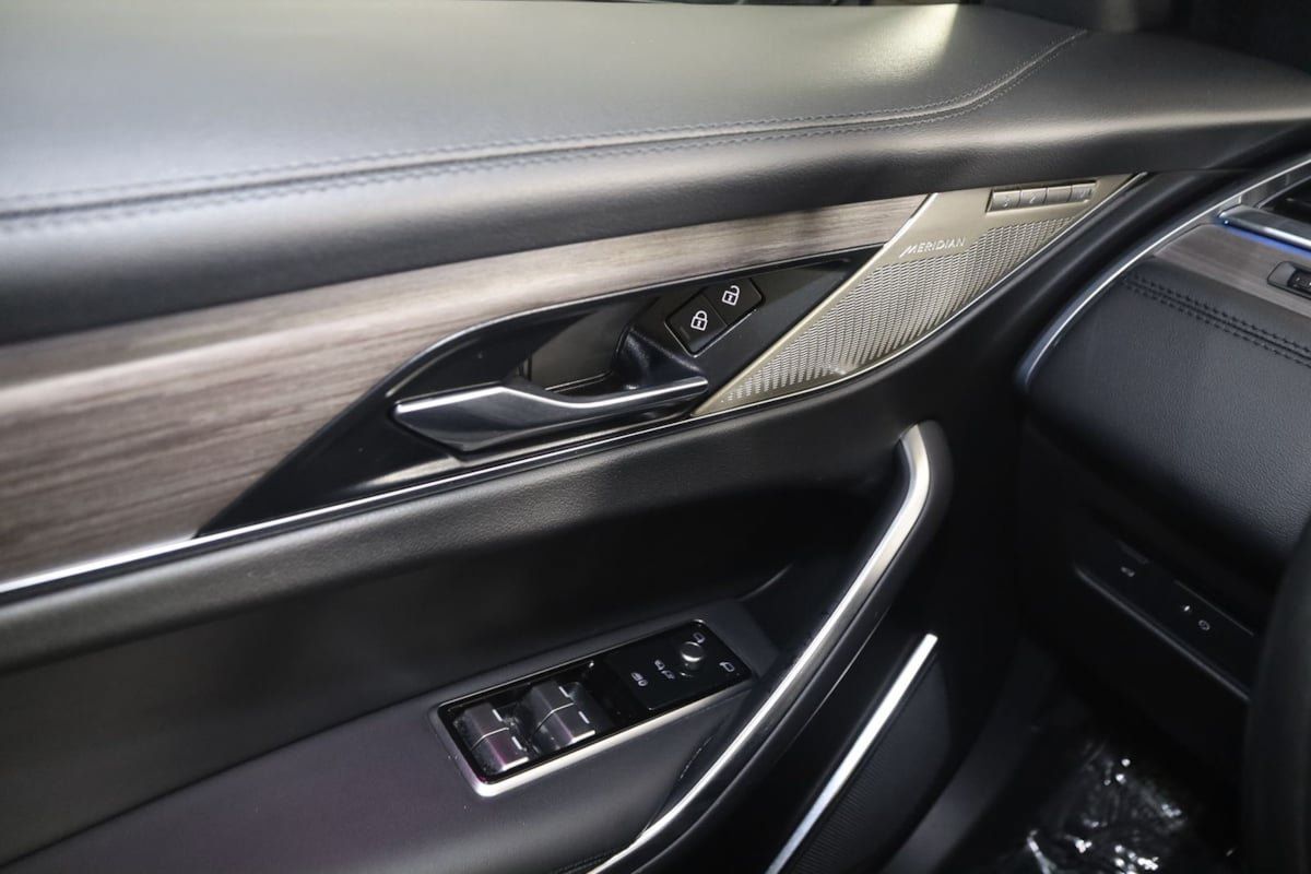 Used 2023 Jaguar F-PACE S AWD/4WD image 29