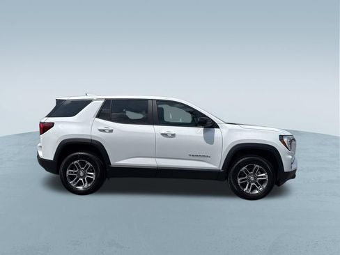 New 2026 GMC Terrain Elevation w/ Technology Package II FWD image 10
