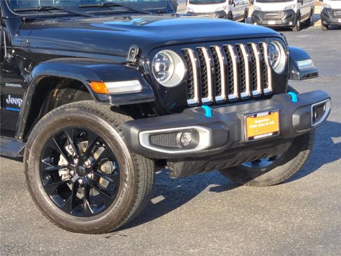 Used 2023 Jeep Wrangler Sahara image 2