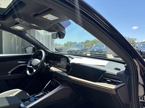 Certified 2025 Audi Q5 Premium w/ Convenience Package AWD/4WD image 15